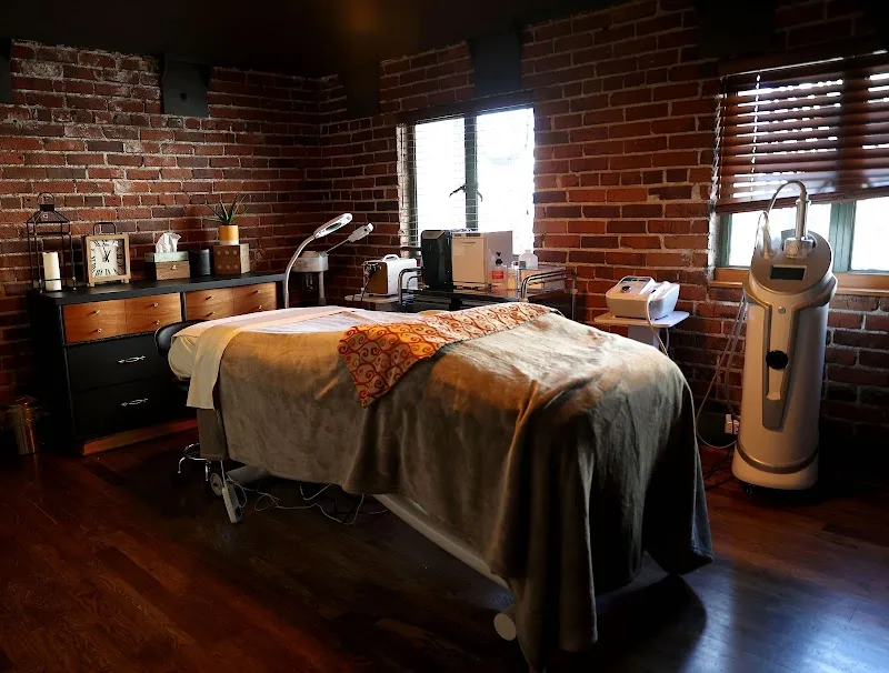 DESUAR HOLLYWOOD SPA