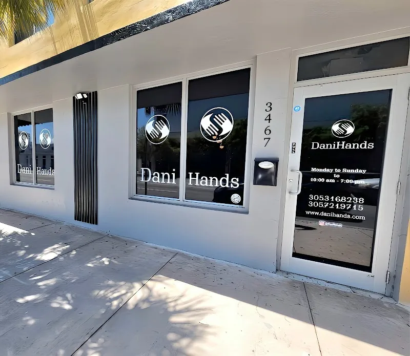 Reenovo Lymphatic drainage massage miami -lipo-Bbl-tummy tuck-drenaje linfatico